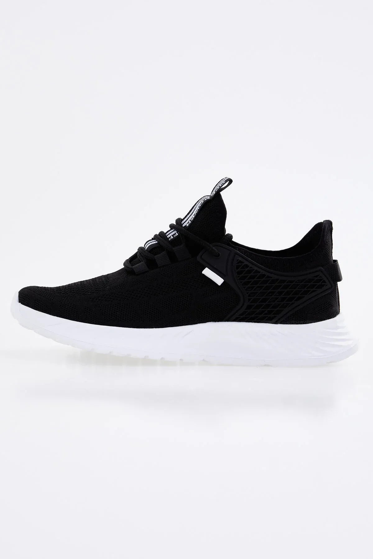 baskets sport homme semelle haute avec lacets et texte - 89100 - Justyol