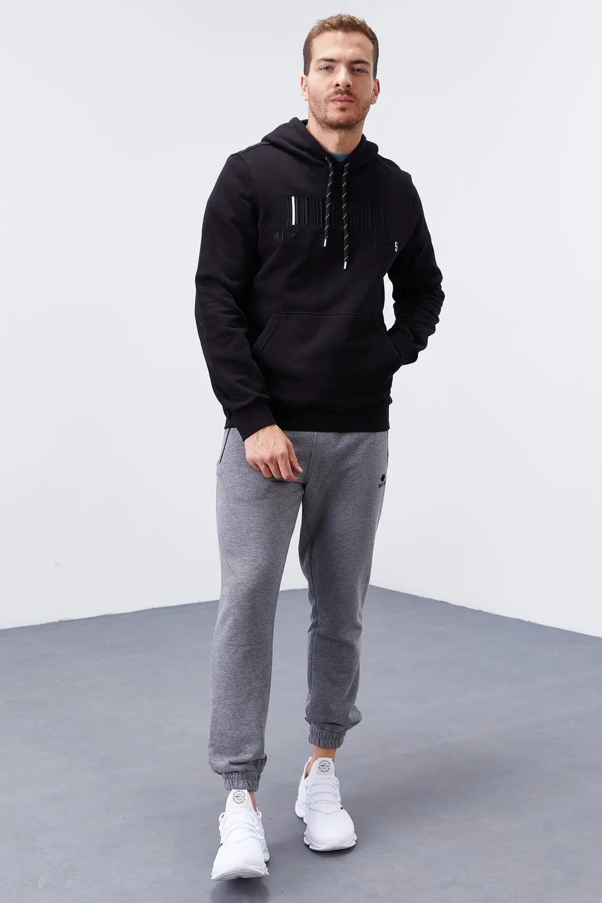 nakişli kanguru cep standart kalip kapüşonlu erkek sweatshirt - 87839 - Justyol