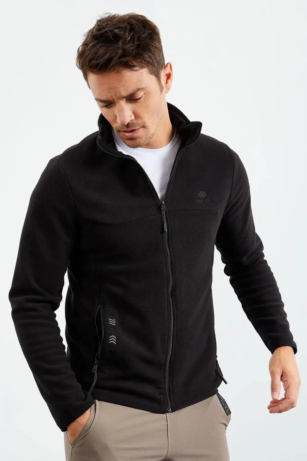 Sweatshirt pour homme en polaire à col montant et fermeture éclair, coupe standard avec broderie - 87992 - Justyol