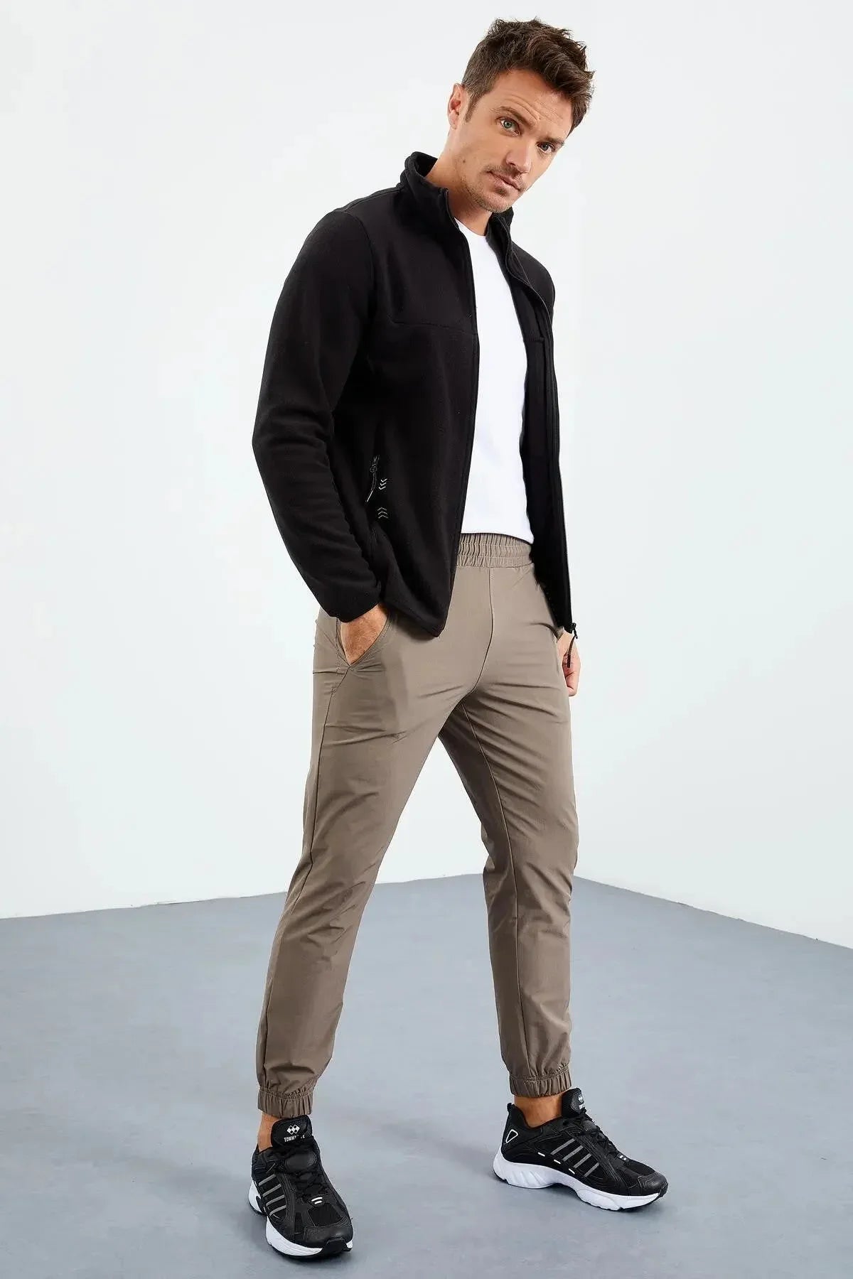 Sweatshirt pour homme en polaire à col montant et fermeture éclair, coupe standard avec broderie - 87992 - Justyol