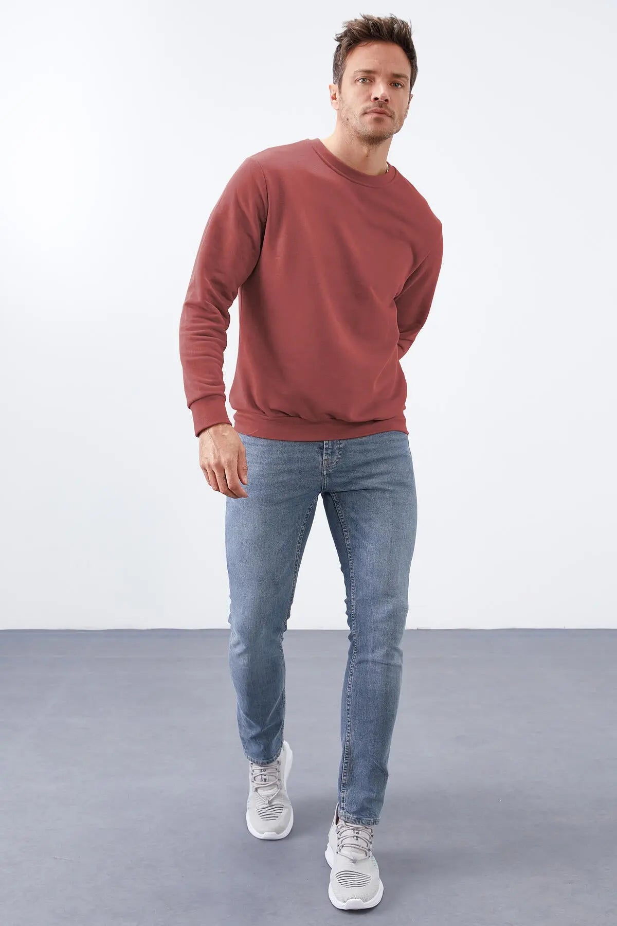 basic o yaka rahat form erkek sweatshirt - 88053 - Justyol