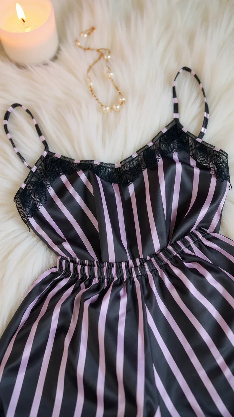 Ensemble de nuit satin rayé avec dentelle élégante - Justyol
