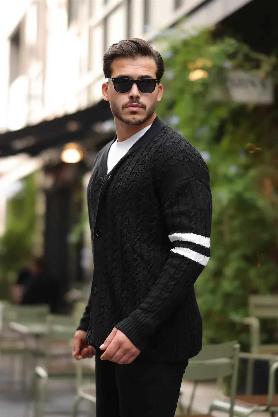Gilet en Tricot avec Manches en Tresse et Détails en Bande - Justyol