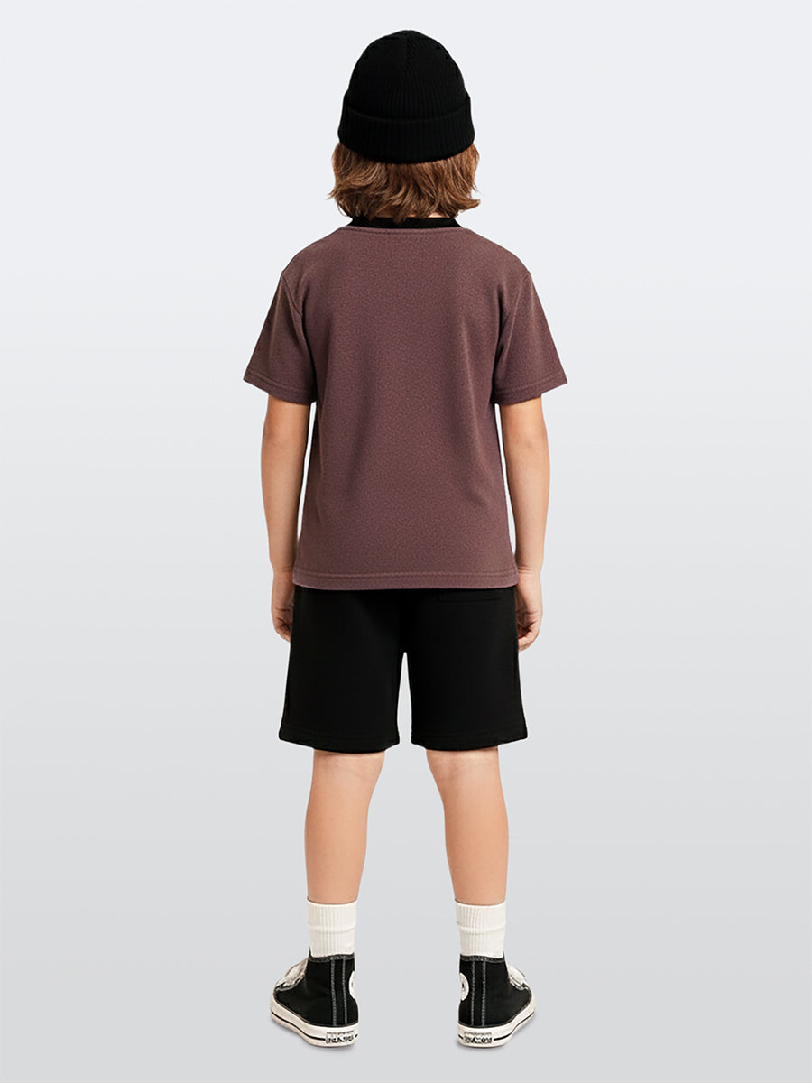 Ensemble garçon 2 pièces t-shirt imprimé street style et short – Look moderne et confortable