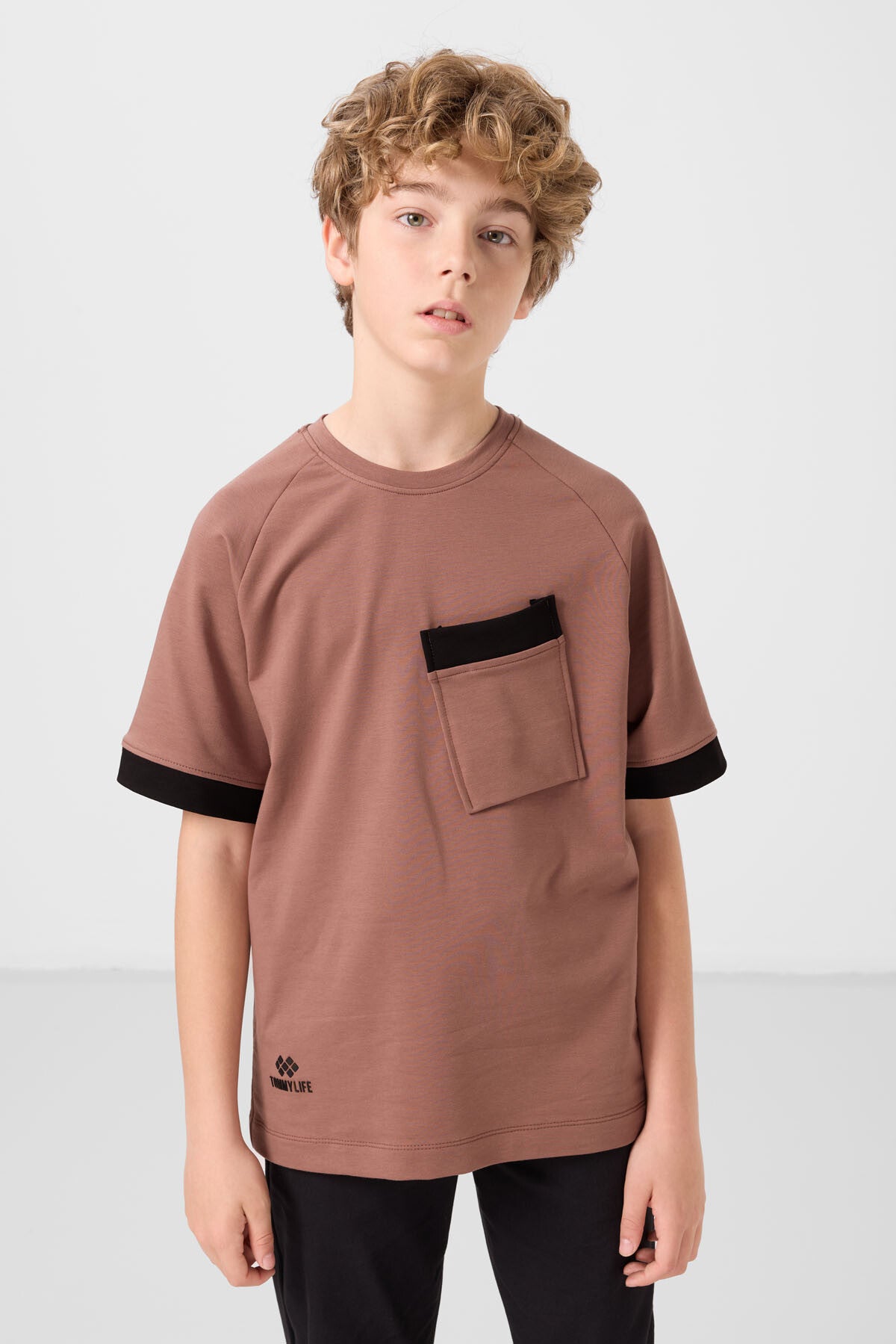 pamuklu yumuşak dokulu oversize cep detayli erkek çocuk t-shirt - 11295 - Justyol