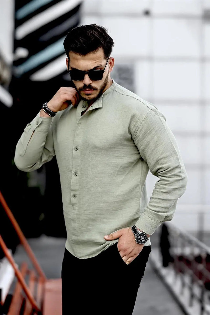Chemise homme oversize en mousseline col mao demi-patte
